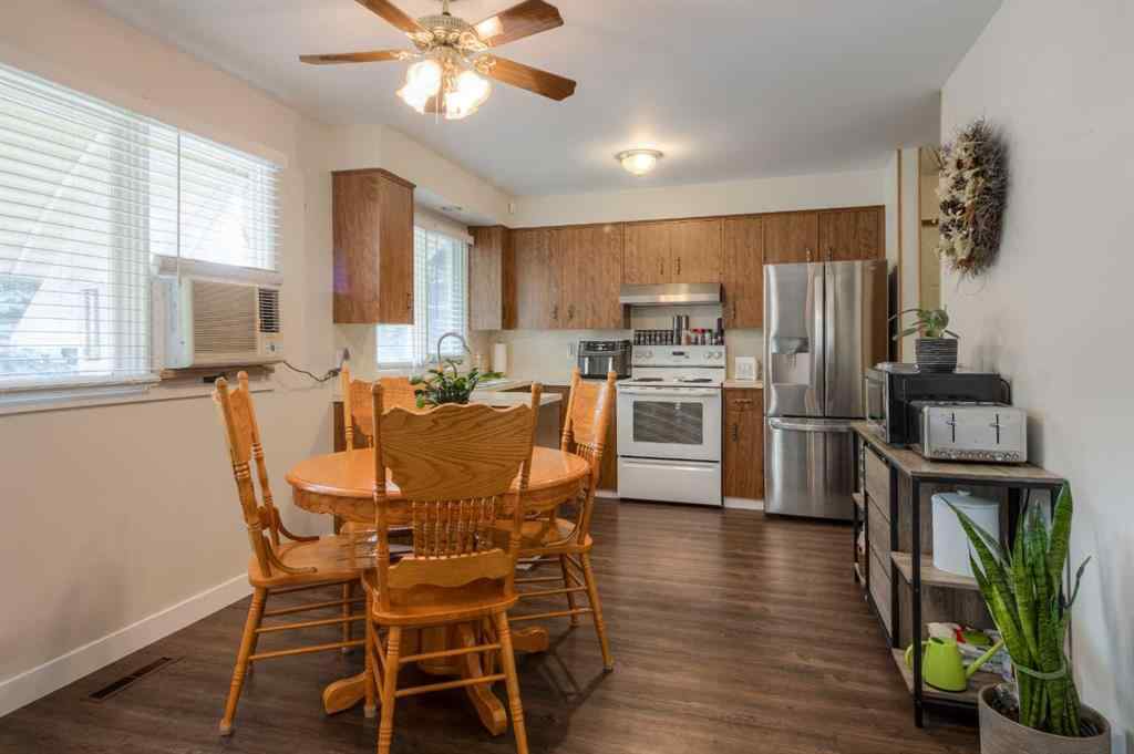 MLS® A2256819 - 1708 Lakeside Road S in Lakeview Lethbridge, Residential