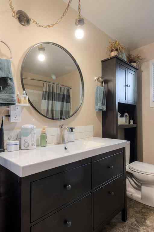 MLS® A2256819 - 1708 Lakeside Road S in Lakeview Lethbridge, Residential