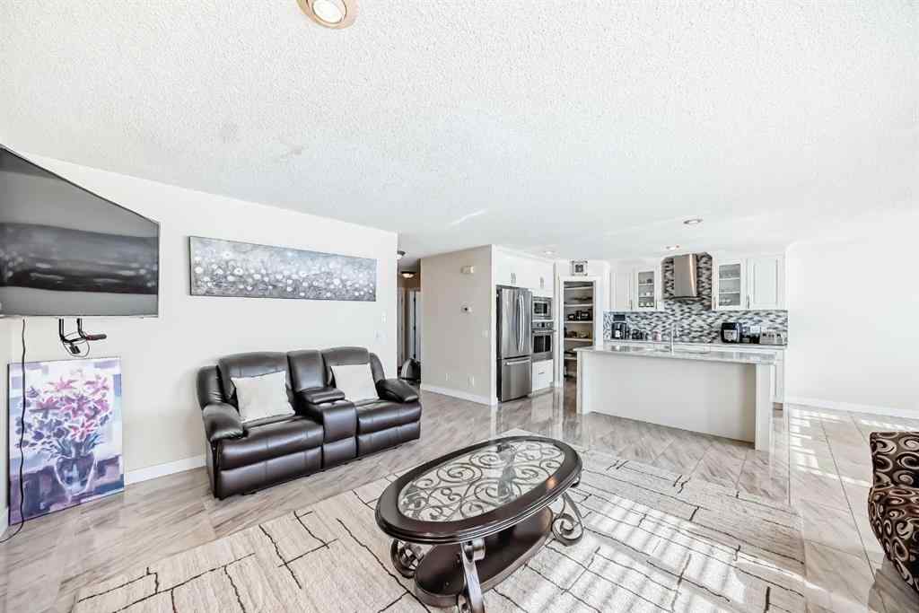 MLS® A2256821 - 41 Covette Bay NE in Coventry Hills Calgary, Residential