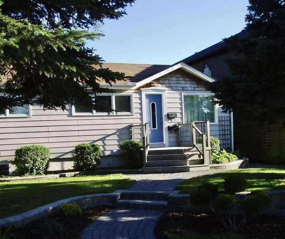 MLS® A2256822 - 2235 29 Avenue SW in Richmond Calgary, Residential