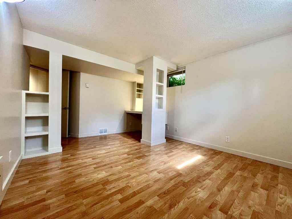 MLS® A2256822 - 2235 29 Avenue SW in Richmond Calgary, Residential