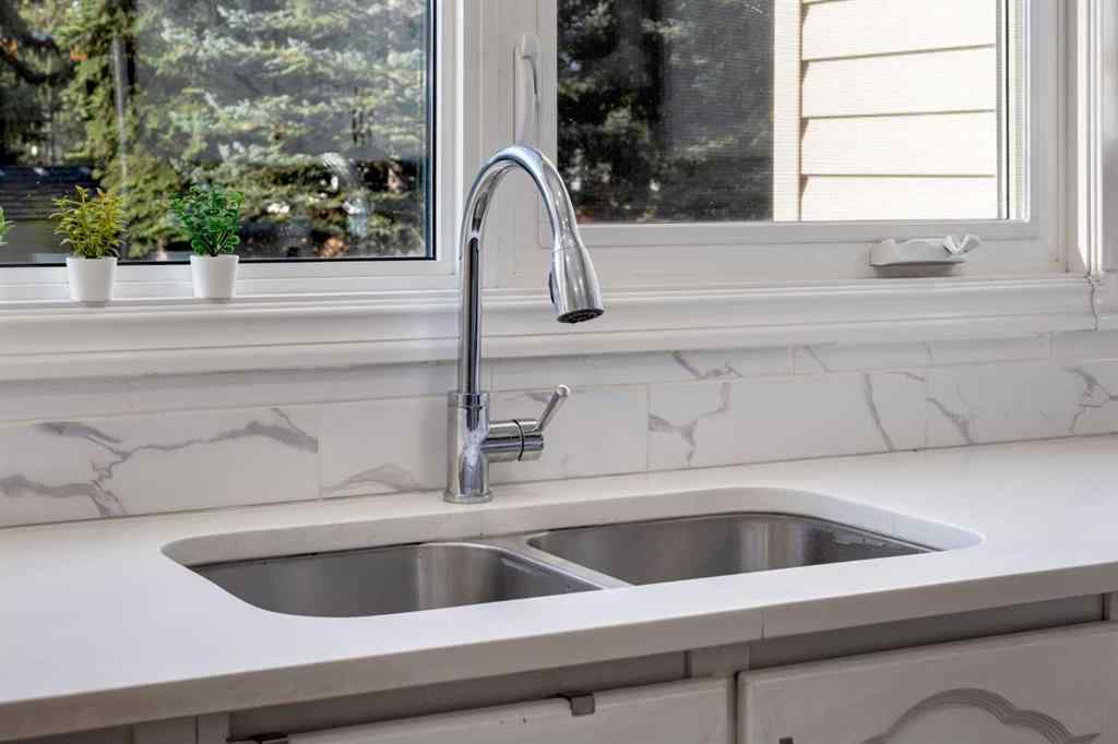 MLS® A2256825 - Unit #4 1111 Canterbury Drive SW in Canyon Meadows Calgary, Residential