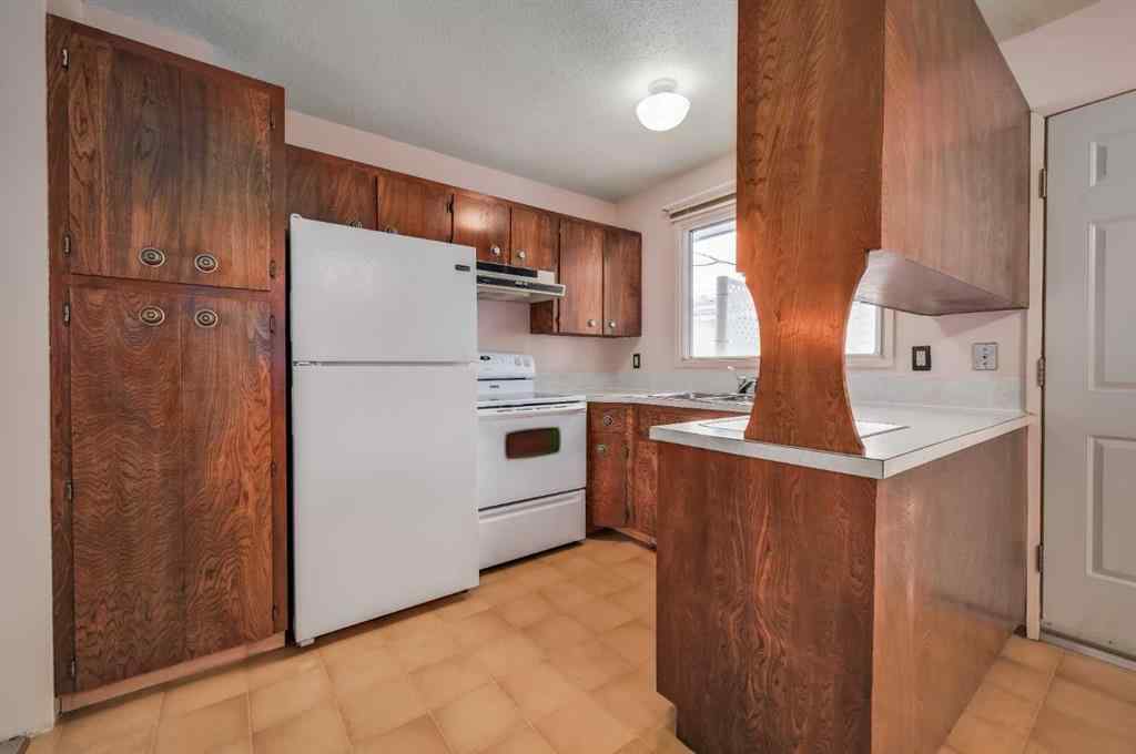 MLS® A2256826 - 3616 28 Street SE in Dover Calgary, Residential
