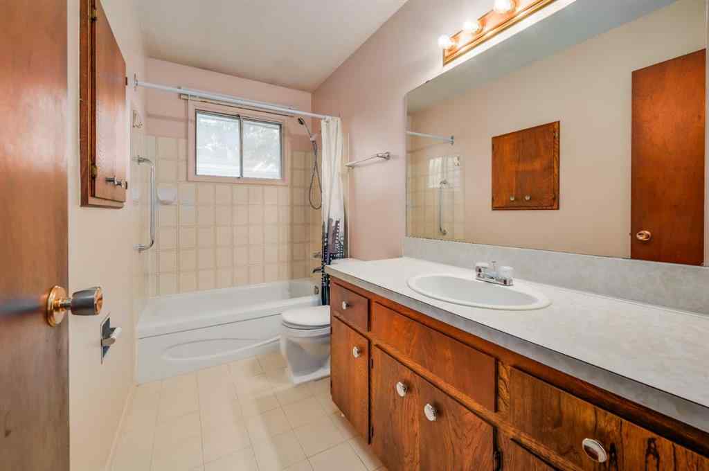 MLS® A2256826 - 3616 28 Street SE in Dover Calgary, Residential