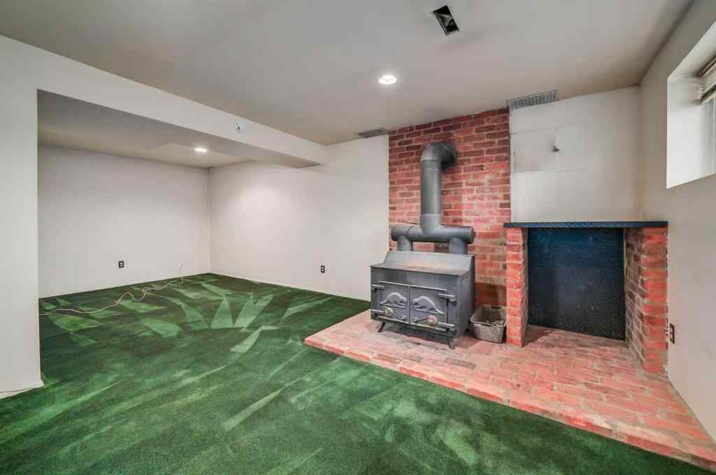 MLS® A2256826 - 3616 28 Street SE in Dover Calgary, Residential