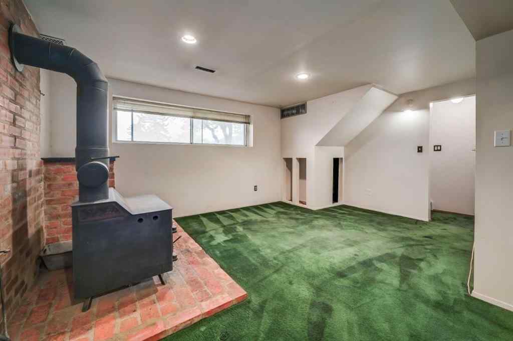 MLS® A2256826 - 3616 28 Street SE in Dover Calgary, Residential