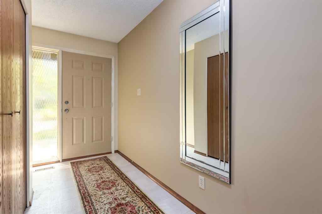 MLS® A2256827 - 20 Point Mckay Court NW in Point McKay Calgary, Residential