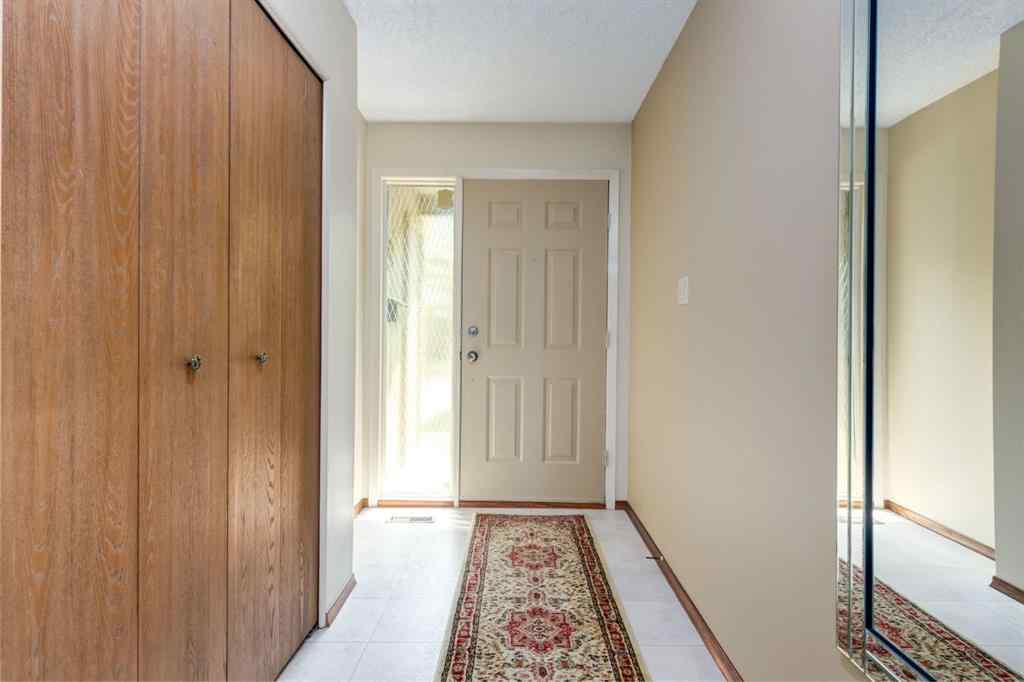 MLS® A2256827 - 20 Point Mckay Court NW in Point McKay Calgary, Residential
