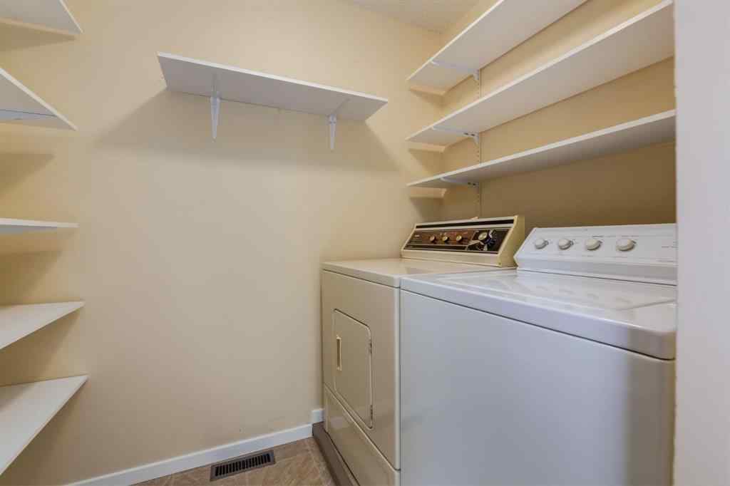 MLS® A2256827 - 20 Point Mckay Court NW in Point McKay Calgary, Residential