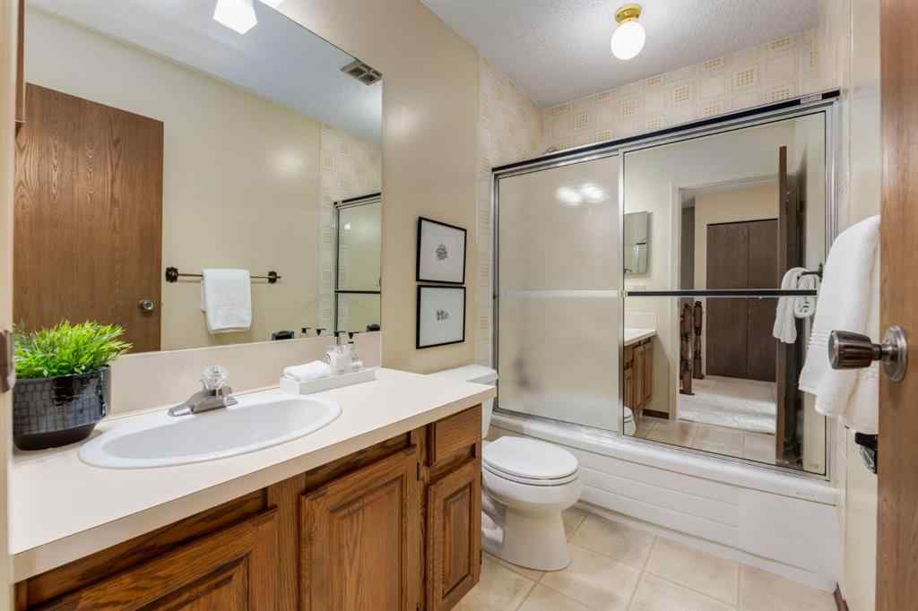 MLS® A2256827 - 20 Point Mckay Court NW in Point McKay Calgary, Residential