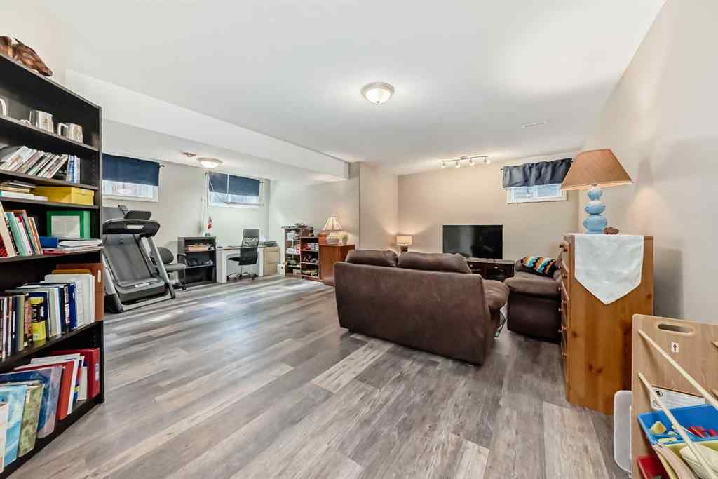 MLS® A2256830 - 71 Adams Close  in Anders South Red Deer, Residential