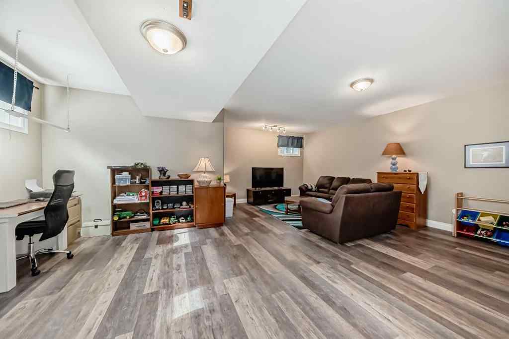 MLS® A2256830 - 71 Adams Close  in Anders South Red Deer, Residential