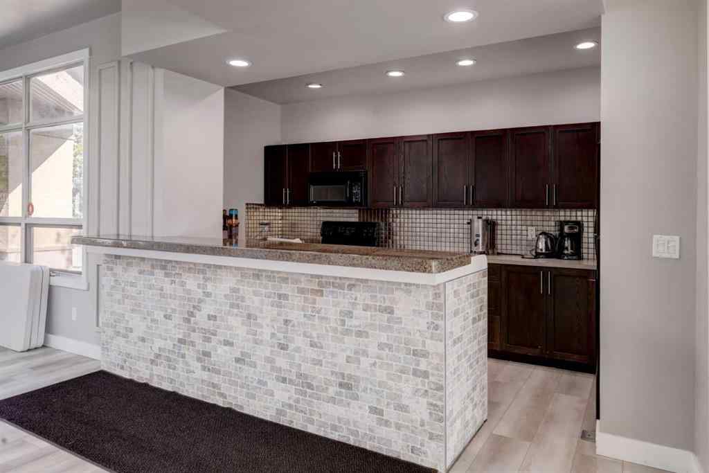 MLS® A2256831 - Unit #8 226 Village Terrace SW in Patterson Calgary, Residential