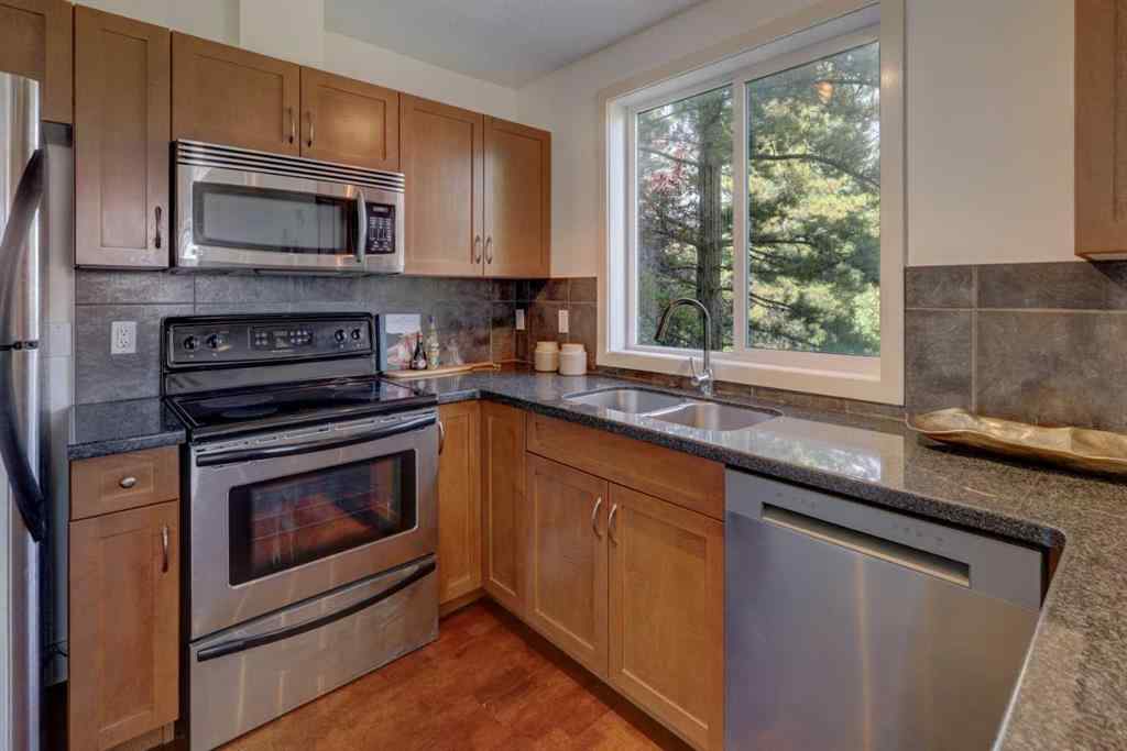 MLS® A2256831 - Unit #8 226 Village Terrace SW in Patterson Calgary, Residential