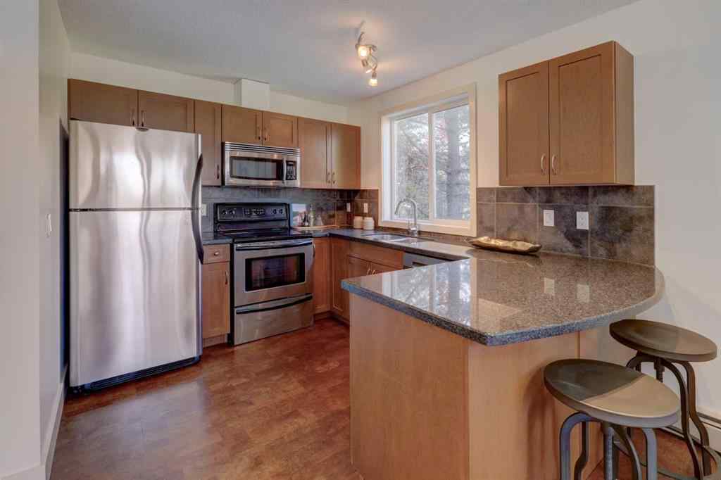 MLS® A2256831 - Unit #8 226 Village Terrace SW in Patterson Calgary, Residential