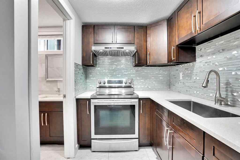 MLS® A2256836 - 7215 huntridge Hill NE in Huntington Hills Calgary, Residential