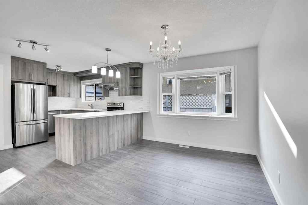 MLS® A2256836 - 7215 huntridge Hill NE in Huntington Hills Calgary, Residential