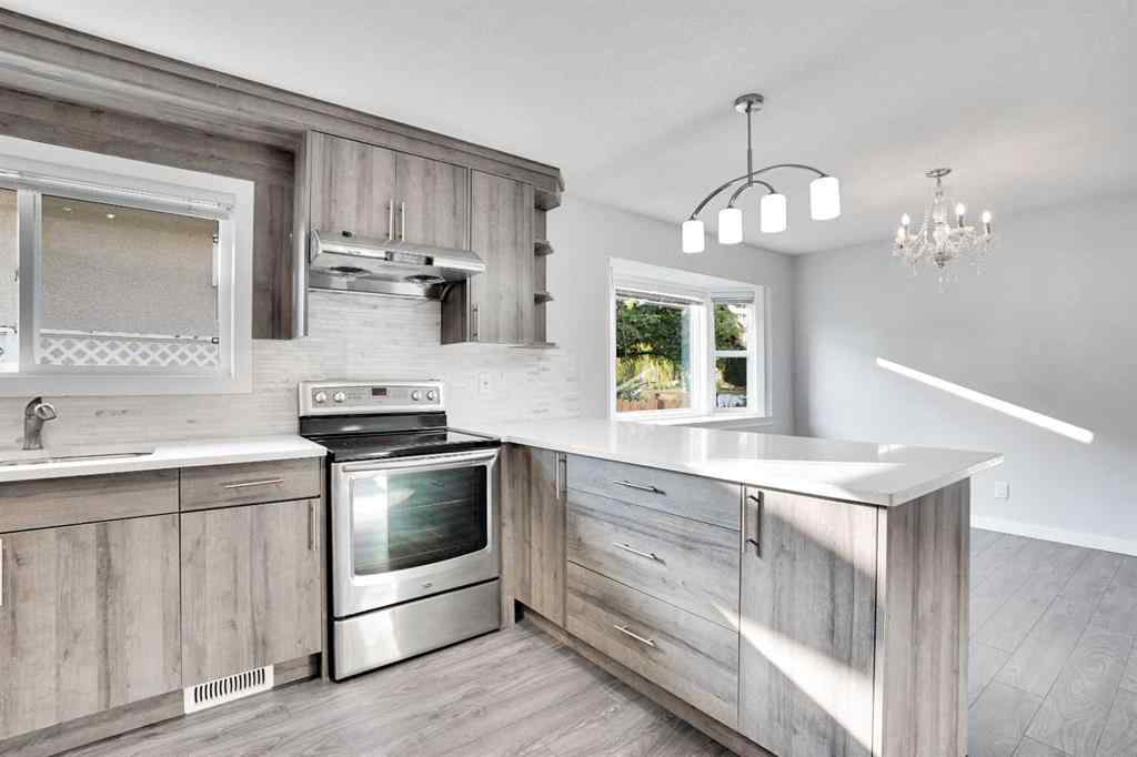 MLS® A2256836 - 7215 huntridge Hill NE in Huntington Hills Calgary, Residential