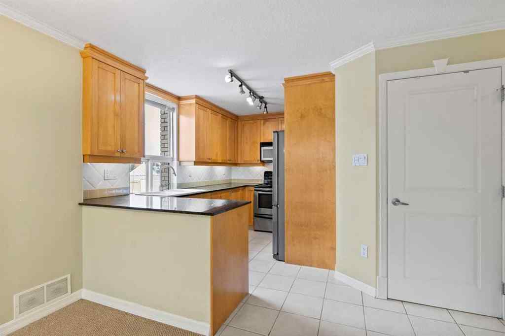 MLS® A2256837 - Unit #406 4555 Varsity Lane NW in Varsity Calgary, Residential