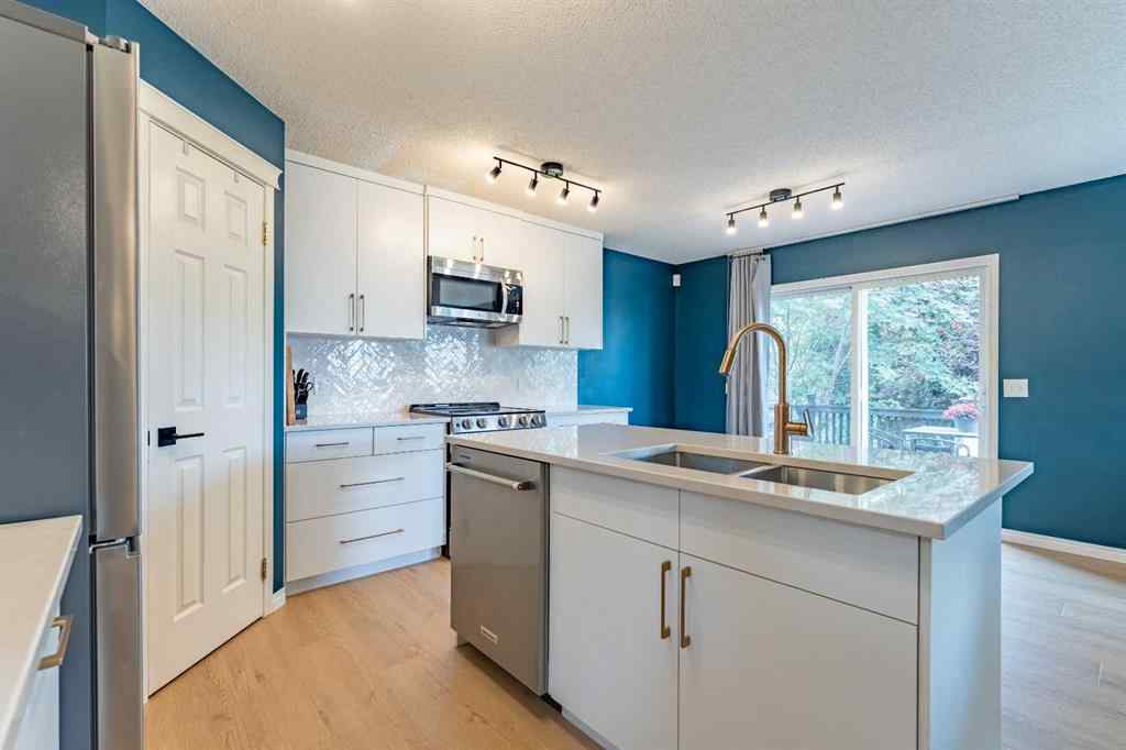 MLS® A2256843 - 76 Cranfield Place SE in Cranston Calgary, Residential