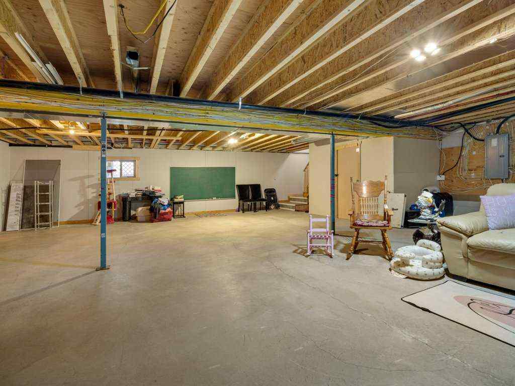 MLS® A2256844 - 51 N 2 Street E in NONE Hill Spring, Residential