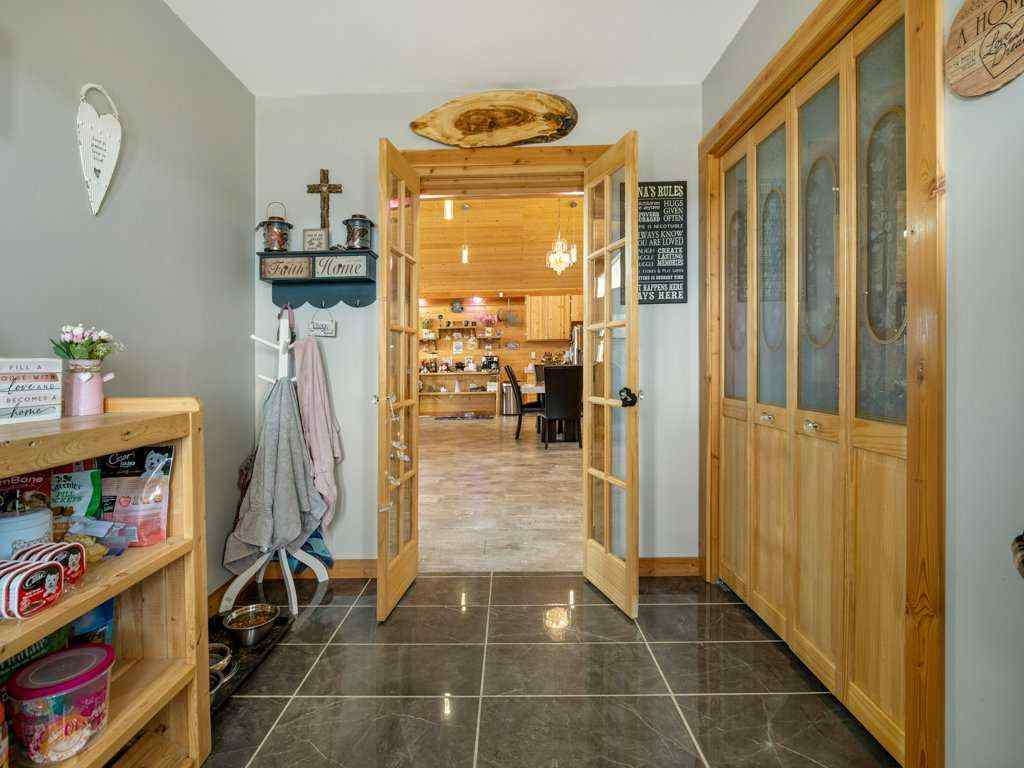 MLS® A2256844 - 51 N 2 Street E in NONE Hill Spring, Residential