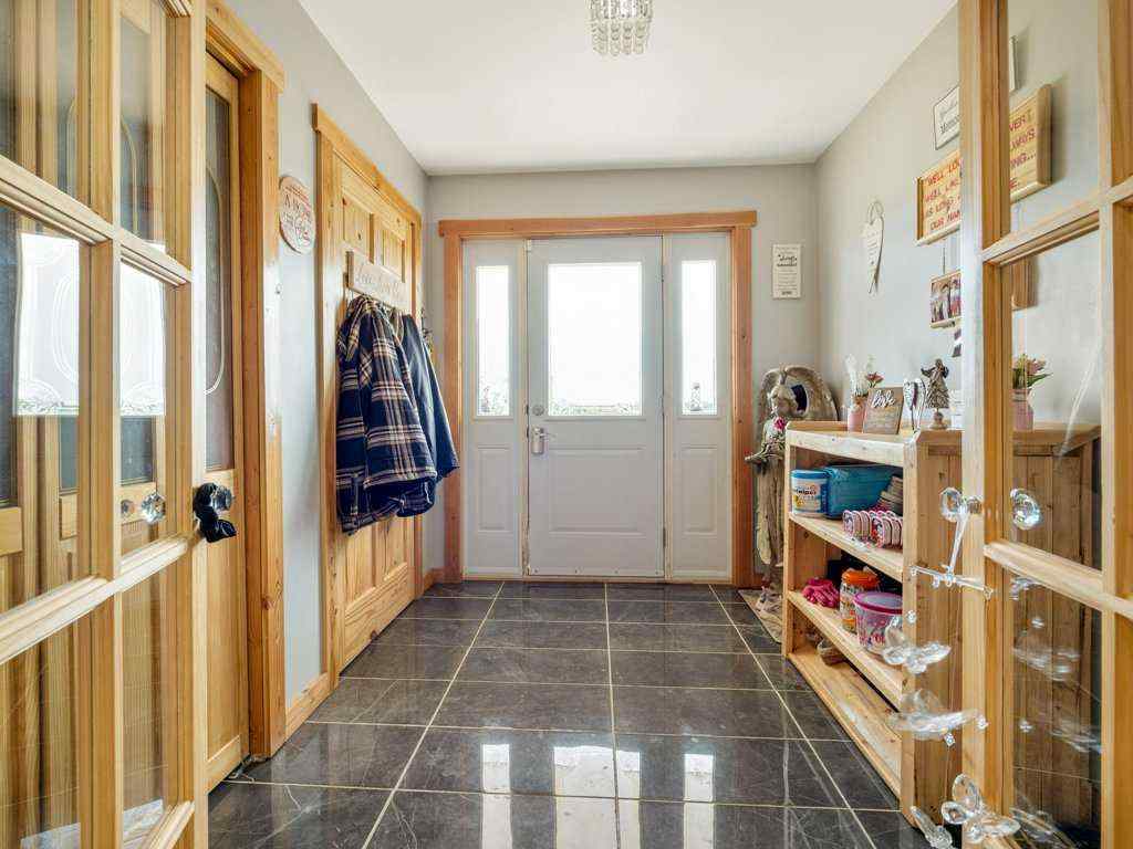 MLS® A2256844 - 51 N 2 Street E in NONE Hill Spring, Residential