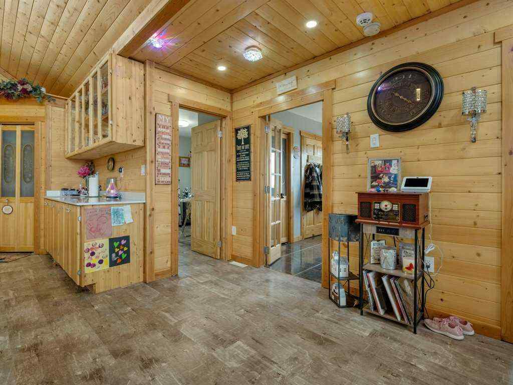 MLS® A2256844 - 51 N 2 Street E in NONE Hill Spring, Residential