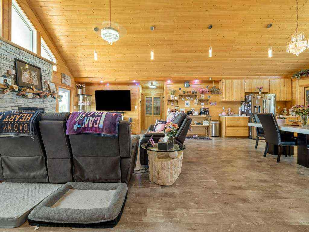 MLS® A2256844 - 51 N 2 Street E in NONE Hill Spring, Residential