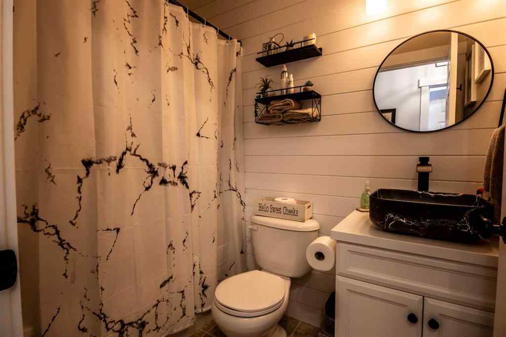 MLS® A2256847 - 1112 2 Street NE in NONE Sundre, Residential