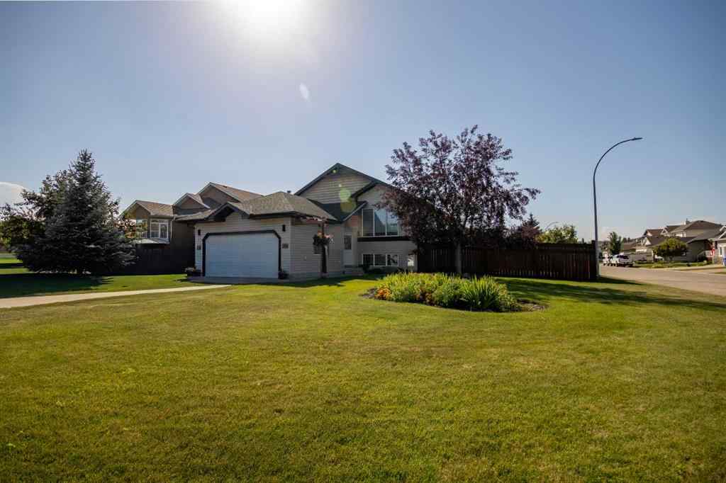MLS® A2256847 - 1112 2 Street NE in NONE Sundre, Residential