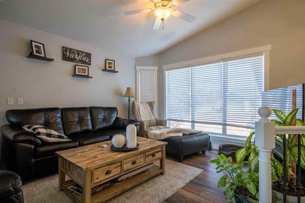 MLS® A2256847 - 1112 2 Street NE in NONE Sundre, Residential
