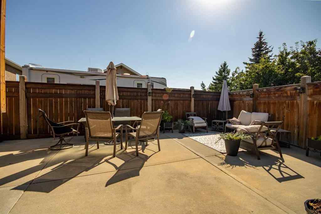 MLS® A2256847 - 1112 2 Street NE in NONE Sundre, Residential