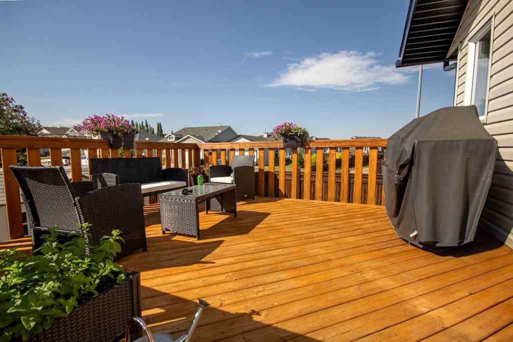 MLS® A2256847 - 1112 2 Street NE in NONE Sundre, Residential