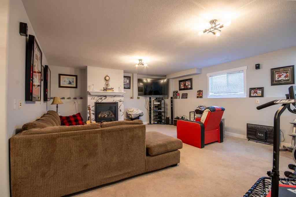 MLS® A2256847 - 1112 2 Street NE in NONE Sundre, Residential