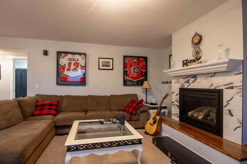 MLS® A2256847 - 1112 2 Street NE in NONE Sundre, Residential