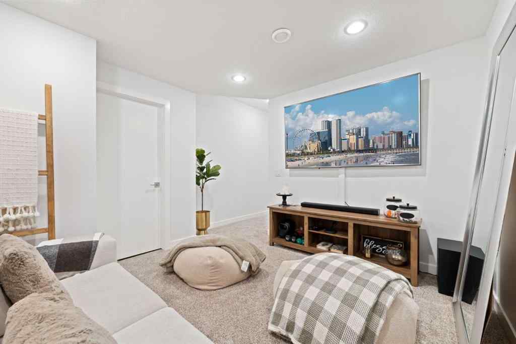 MLS® A2256848 - 2002 26A Street SW in Killarney/Glengarry Calgary, Residential