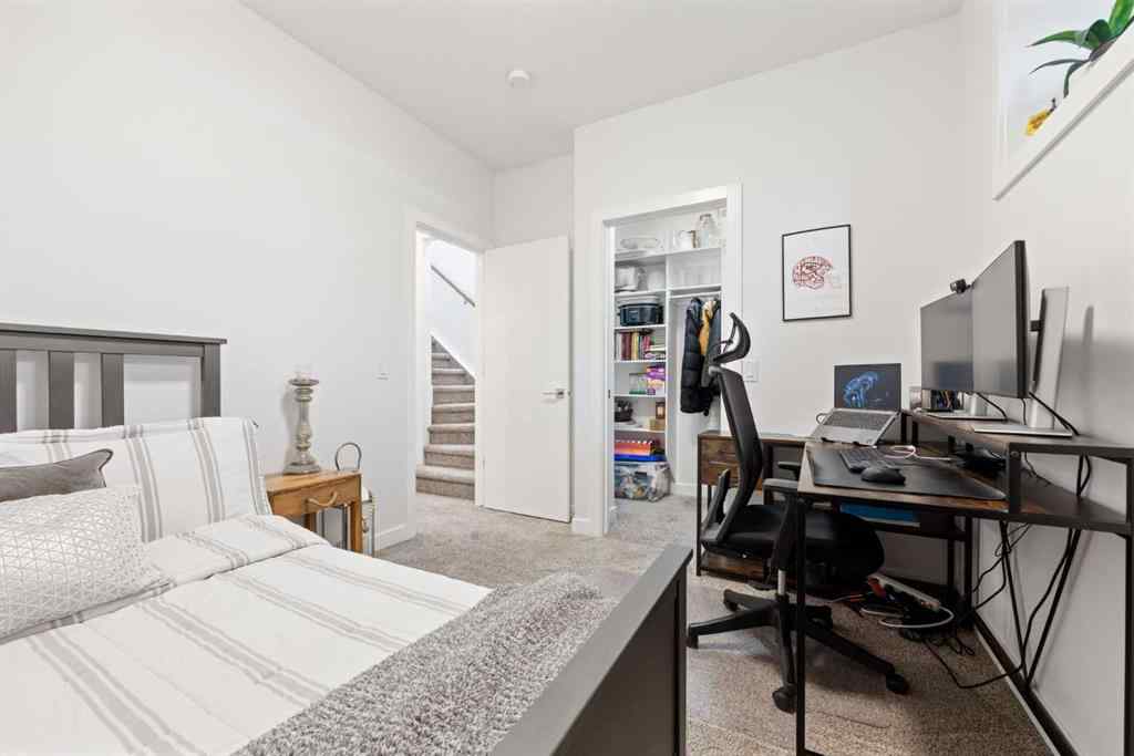 MLS® A2256848 - 2002 26A Street SW in Killarney/Glengarry Calgary, Residential