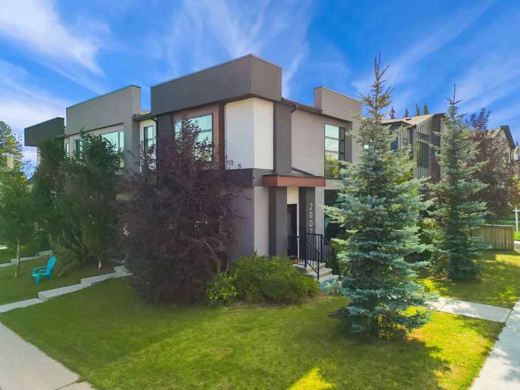MLS® A2256848 - 2002 26A Street SW in Killarney/Glengarry Calgary, Residential