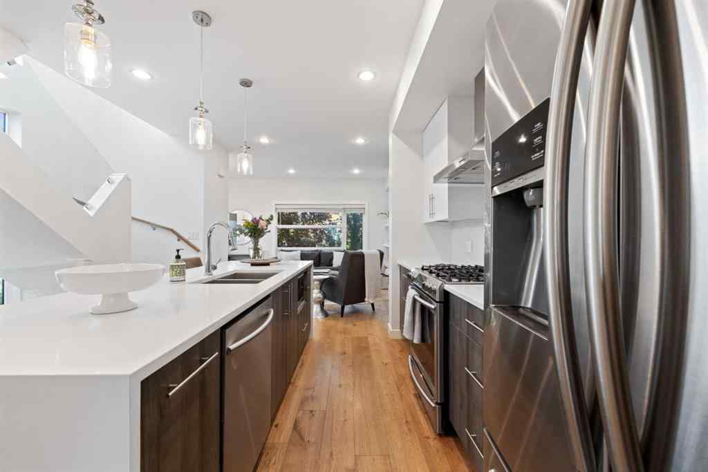MLS® A2256848 - 2002 26A Street SW in Killarney/Glengarry Calgary, Residential