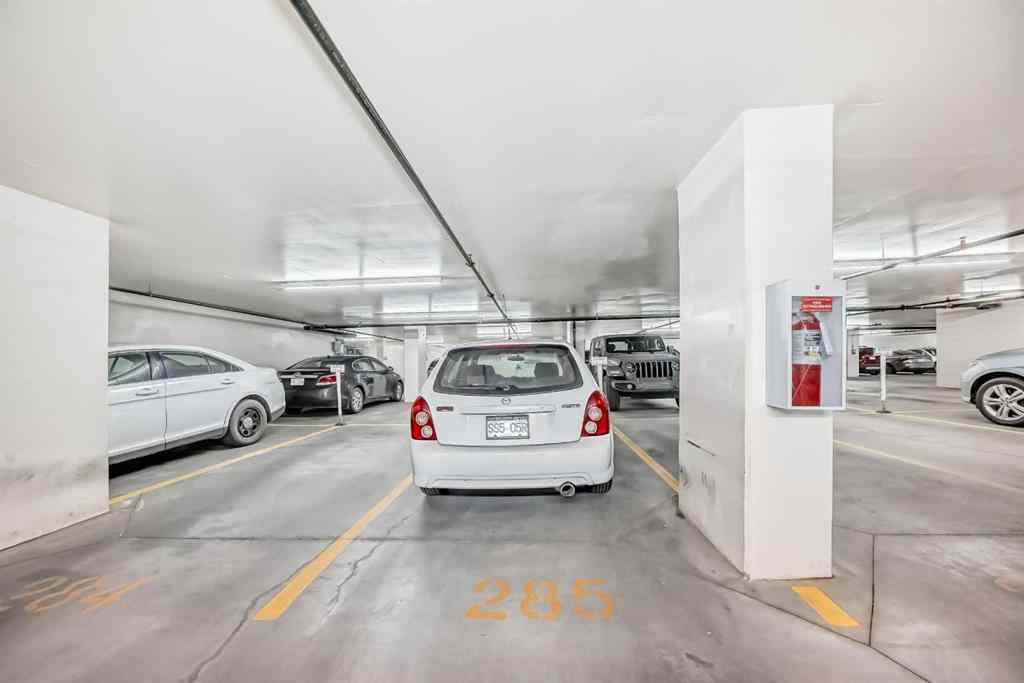 MLS® A2256850 - Unit #810 10 brentwood Common NW in Brentwood Calgary, Residential