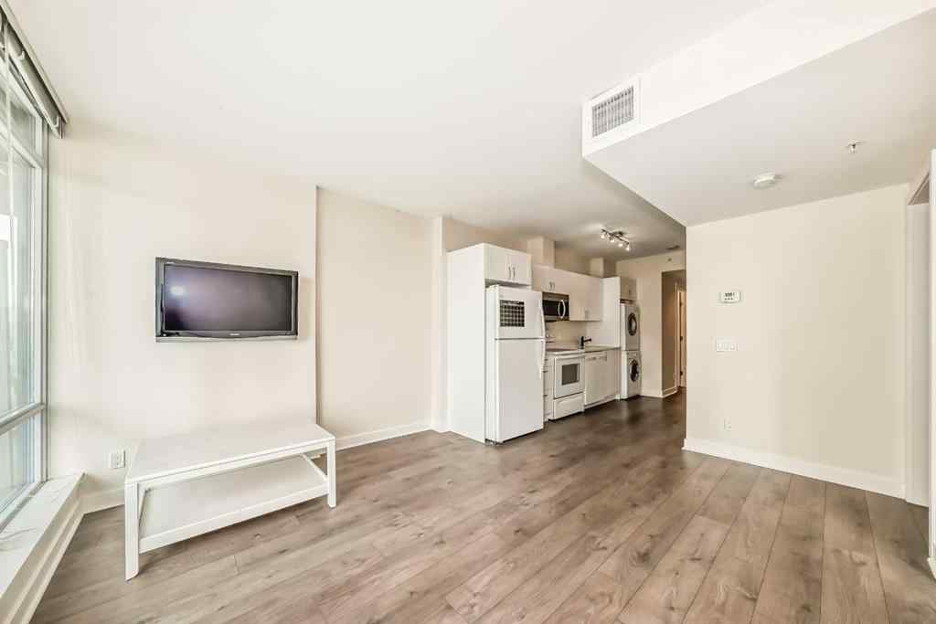 MLS® A2256850 - Unit #810 10 brentwood Common NW in Brentwood Calgary, Residential