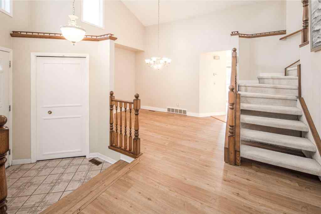 MLS® A2256851 - 16 Sunhaven Way SE in Sundance Calgary, Residential