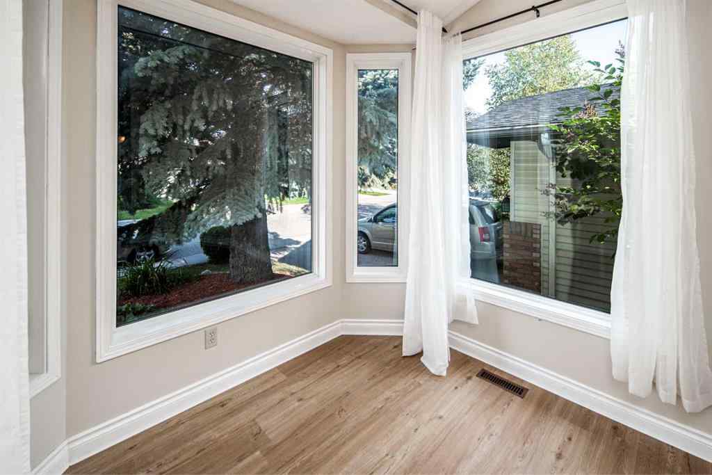 MLS® A2256851 - 16 Sunhaven Way SE in Sundance Calgary, Residential