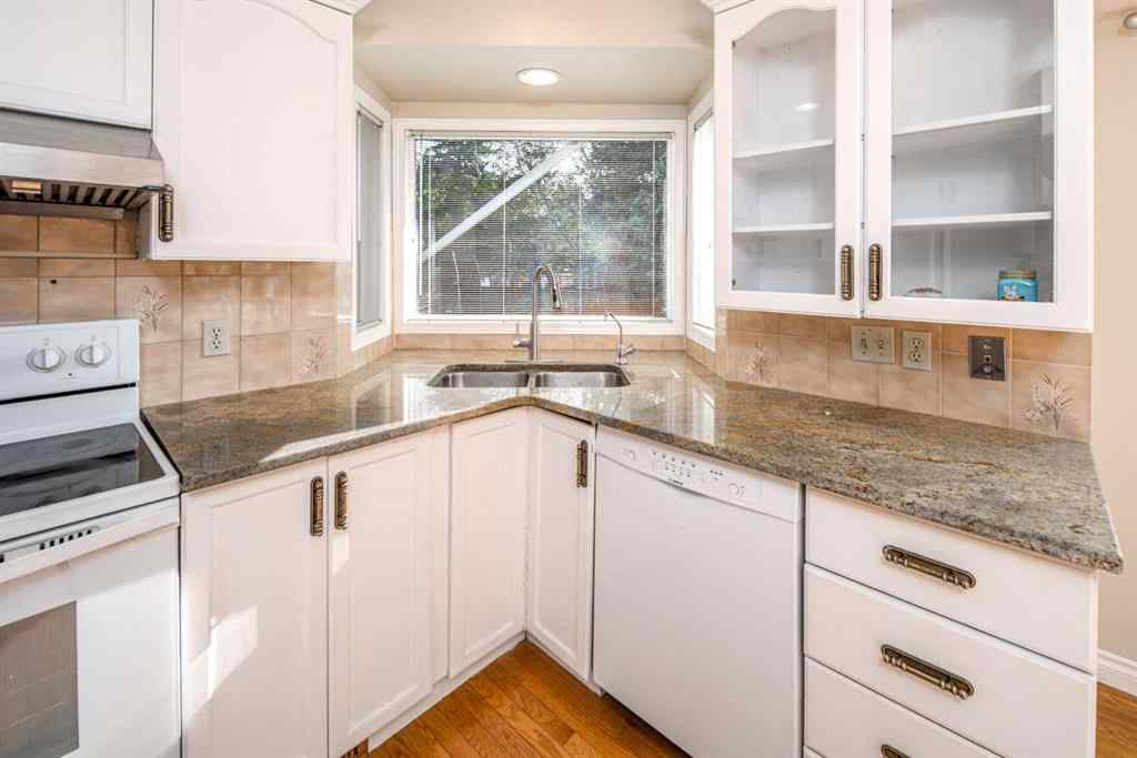 MLS® A2256851 - 16 Sunhaven Way SE in Sundance Calgary, Residential