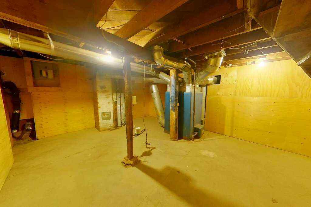 MLS® A2256854 - 947 Yuill Street SE in River Flats Medicine Hat, Residential