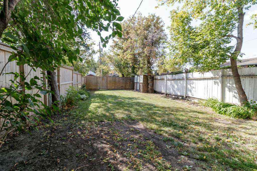 MLS® A2256855 - 5016 44 Street  in Cottage Area Sylvan Lake, Residential