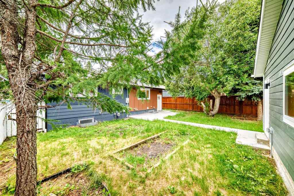 MLS® A2256858 - 264 99 Avenue SE in Willow Park Calgary, Residential