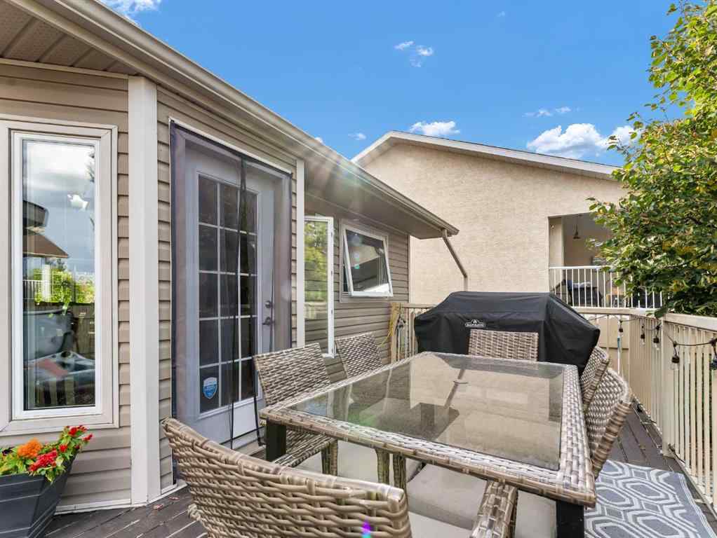 MLS® A2256864 - 16 Storrs Crescent SE in SE Southridge Medicine Hat, Residential