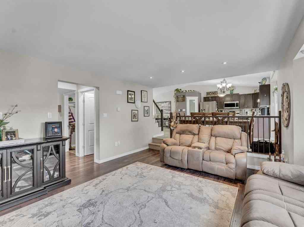 MLS® A2256864 - 16 Storrs Crescent SE in SE Southridge Medicine Hat, Residential